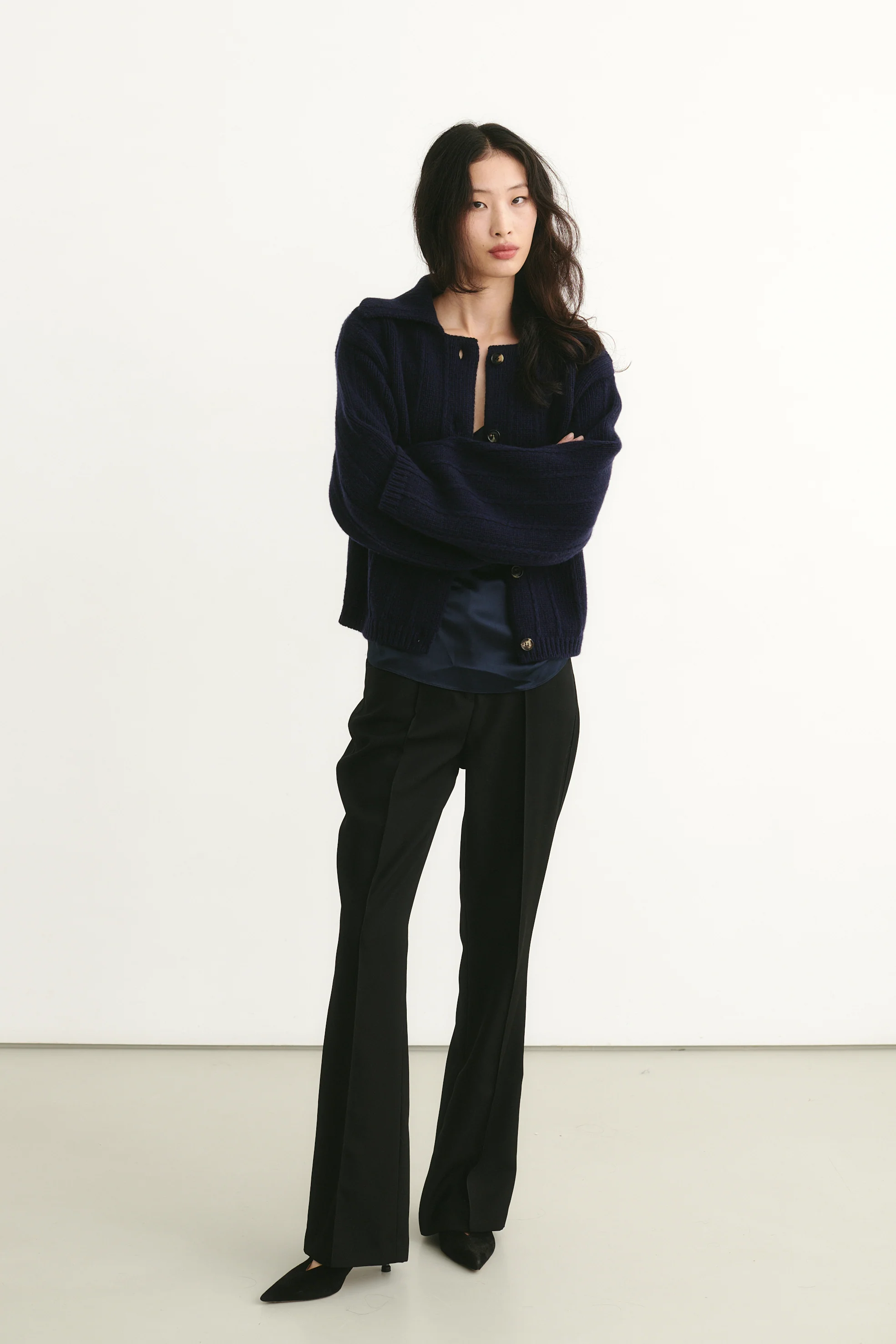 Daphne Cardigan Navy - Image 4