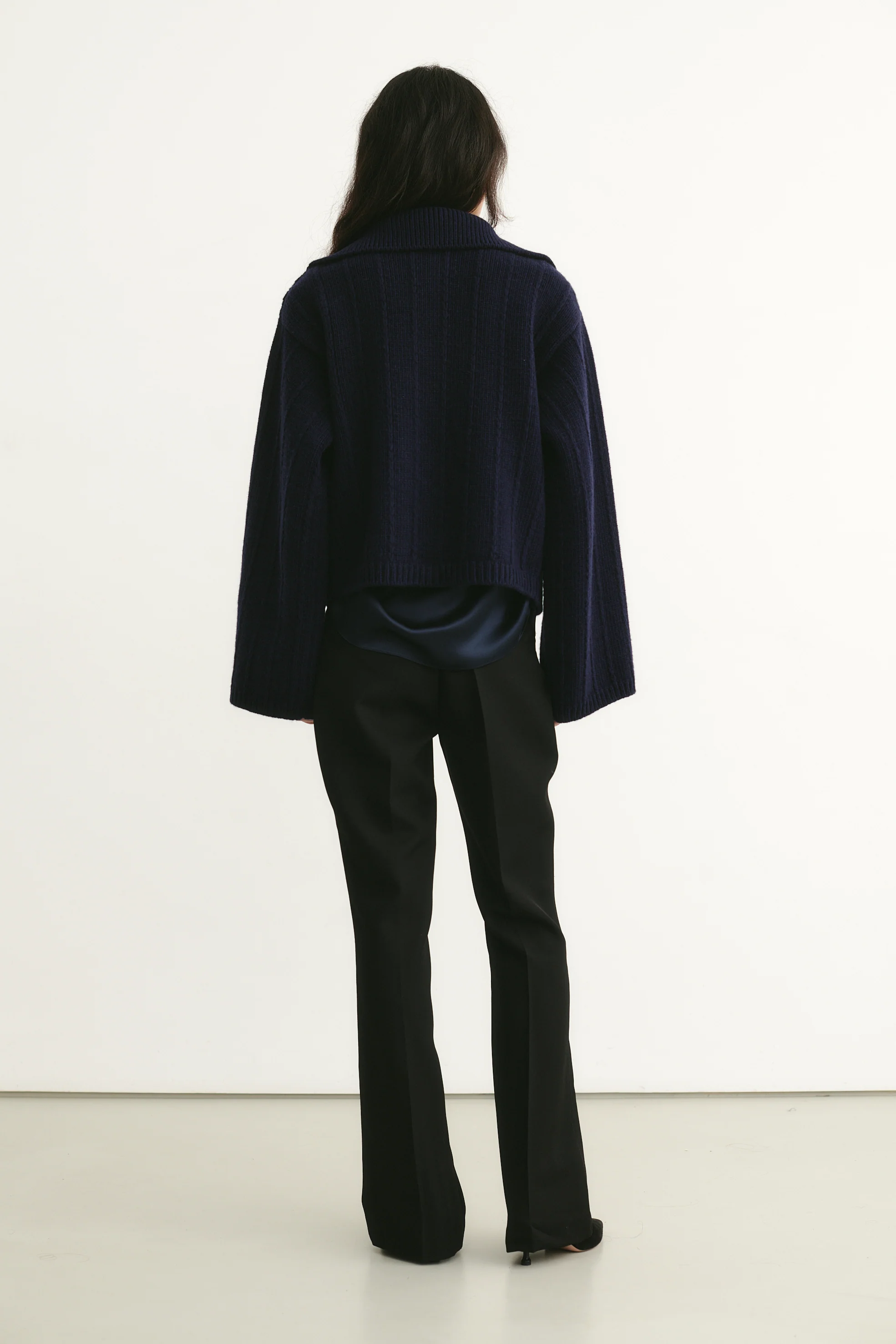 Daphne Cardigan Navy - Image 5